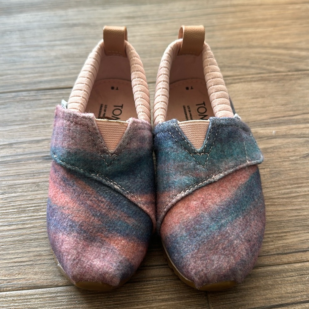 Brand new toddler Tom’s shoes